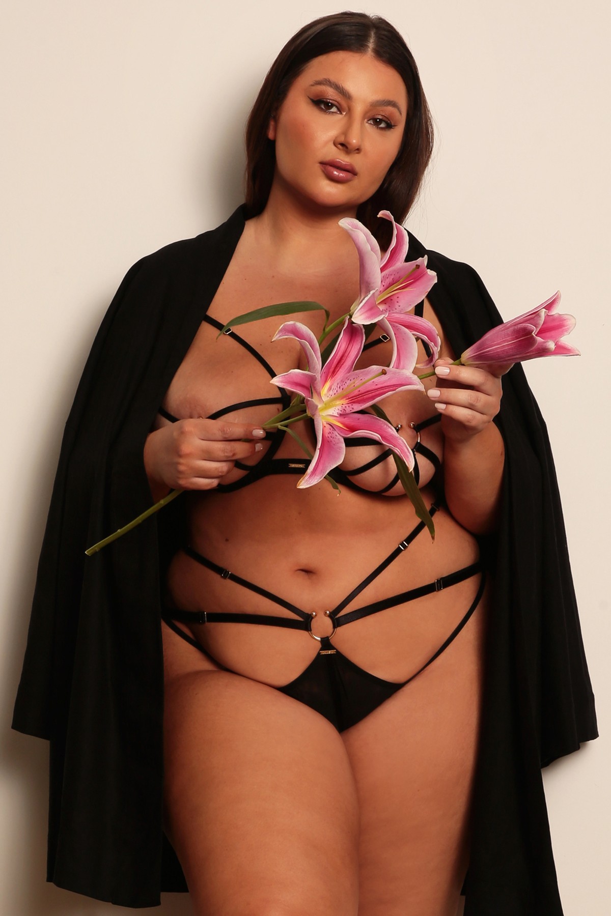 SUTIÃ PIERCING PRETO ROSIE