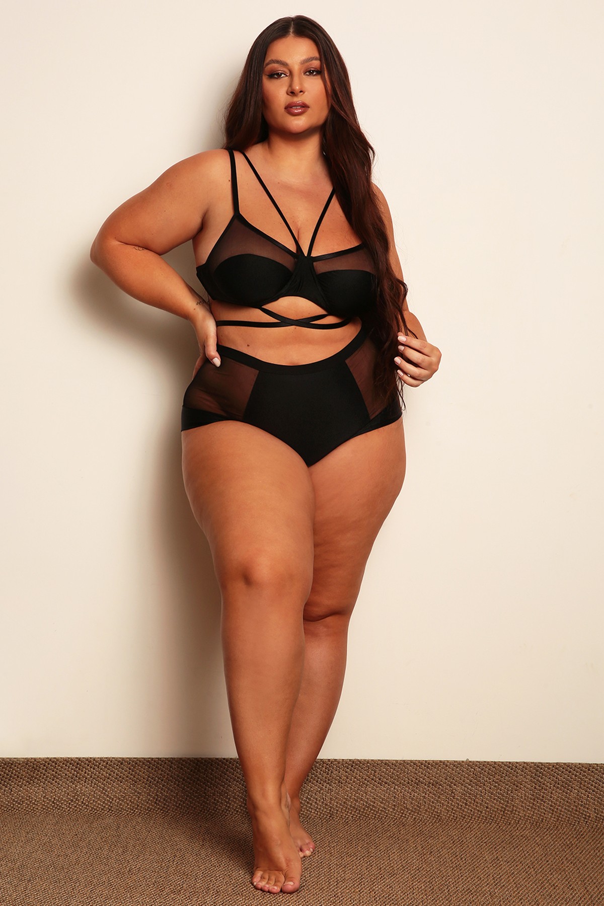 HOT PANTS PRETA TULE AGNÉS