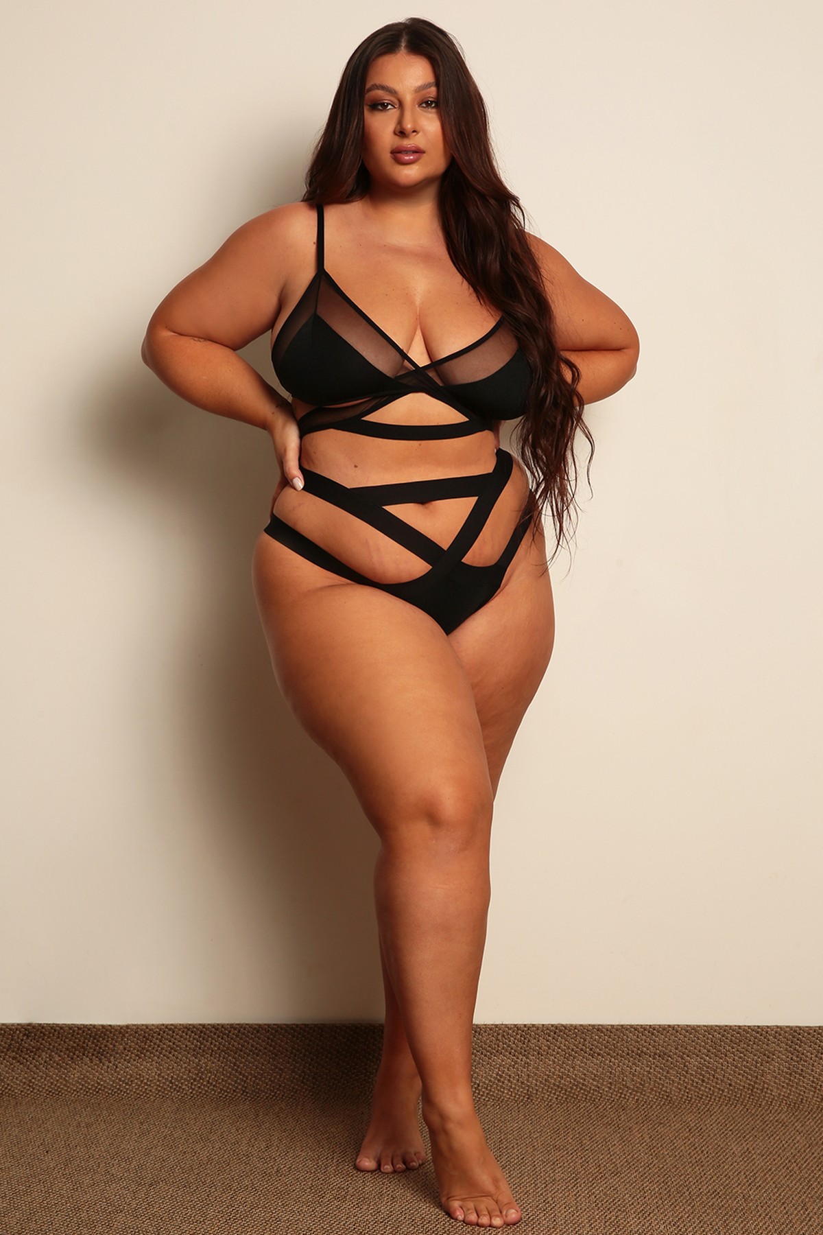 CALCINHA PRETA DE TIRAS NINA