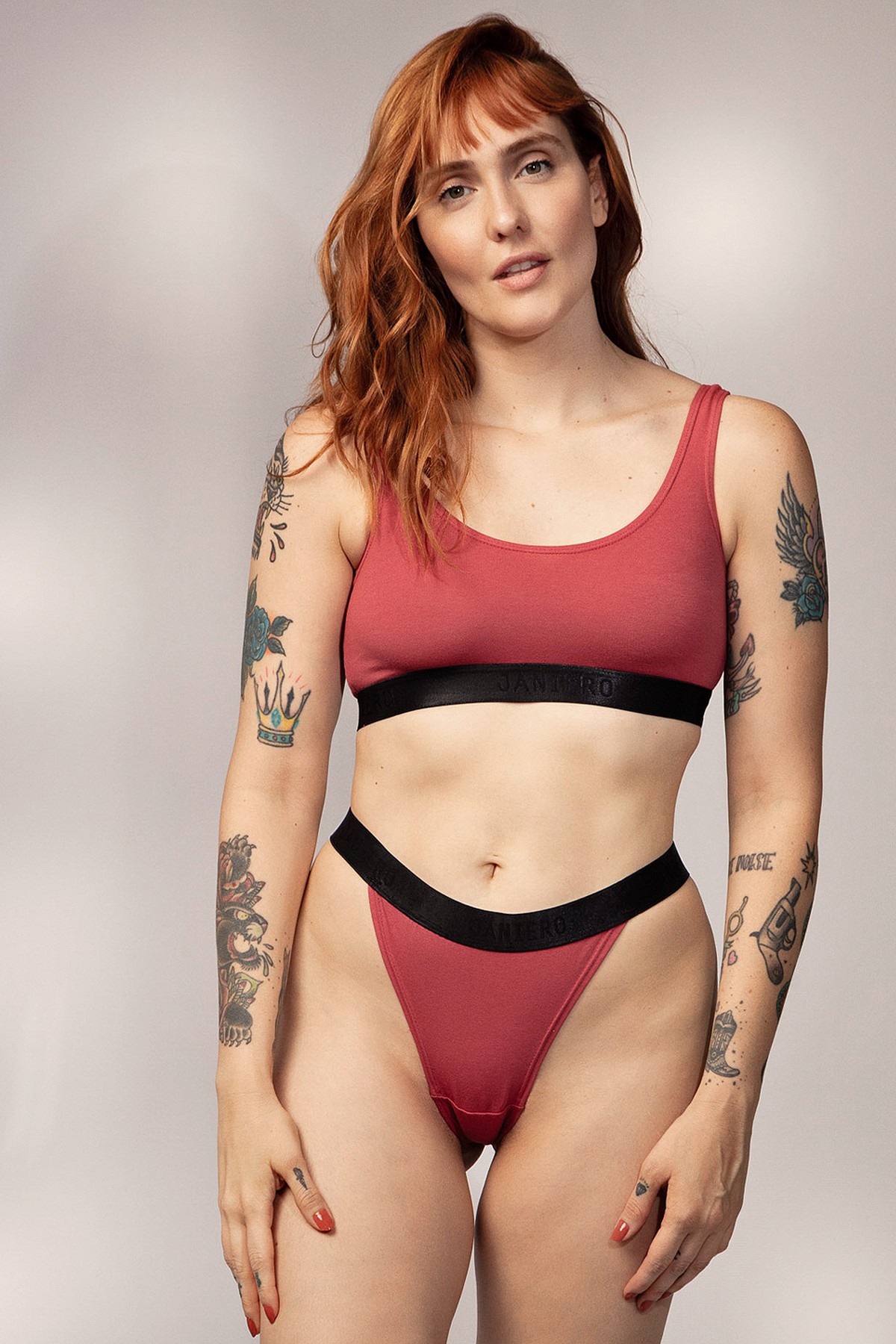 CALCINHA ROSA STRING GAIA