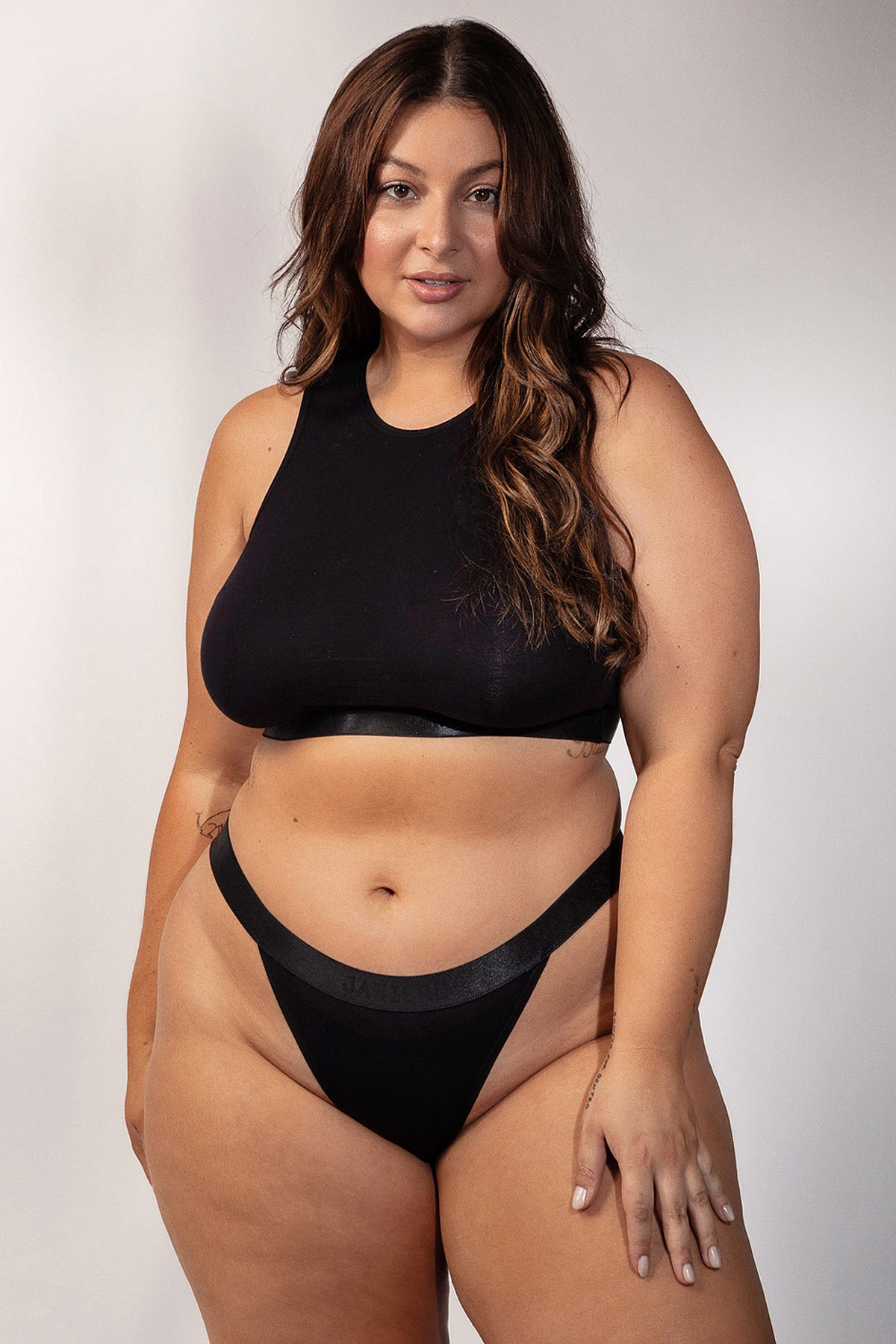 CALCINHA PRETA STRING GAIA