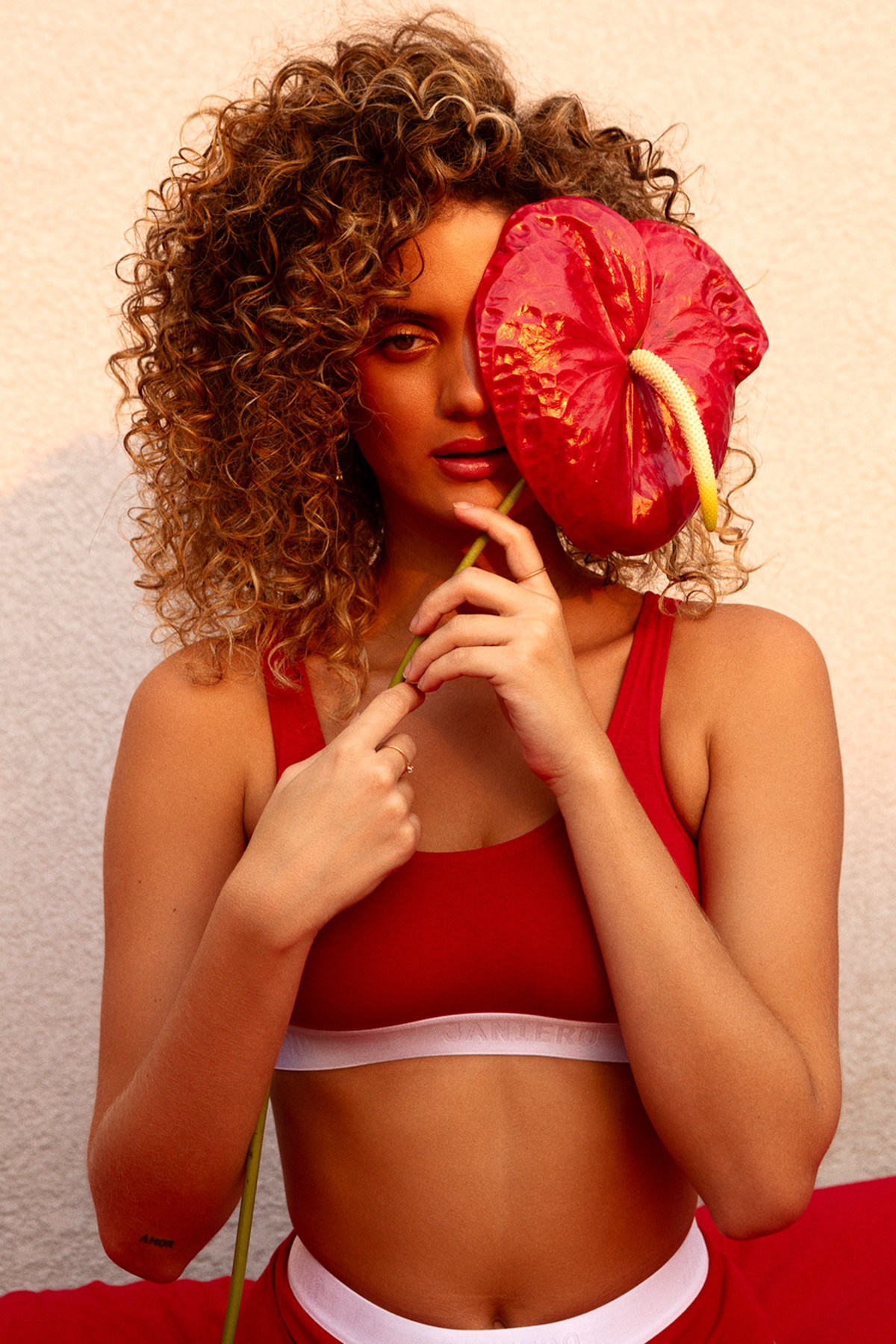 TOP ESPORTIVO VERMELHO ESTHER