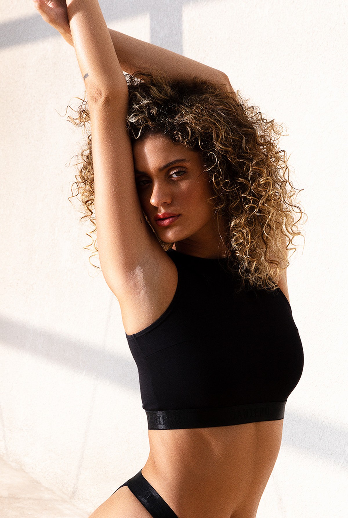 imagem top isla preto 1