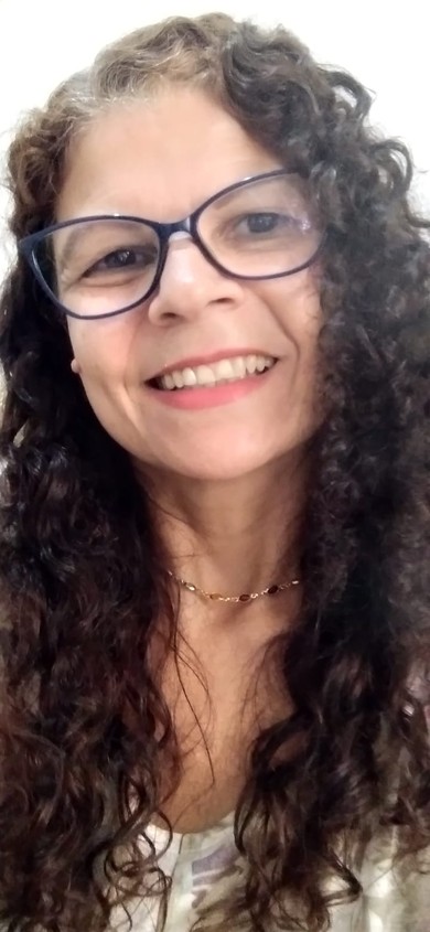 [Conheça Nosso Time] Equipe - Léia Santiago