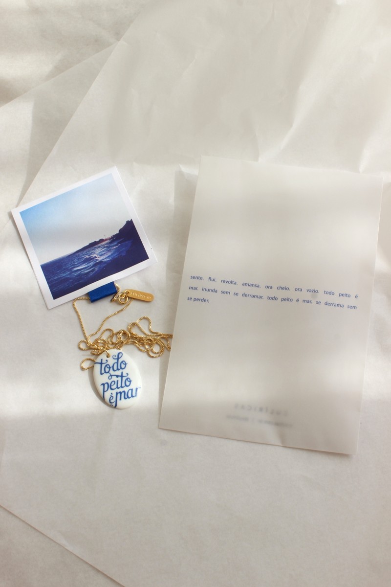 colar todo peito é mar