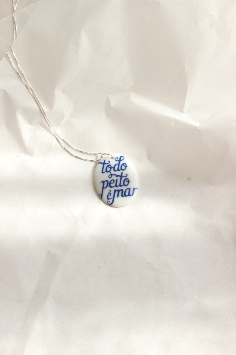 colar todo peito é mar