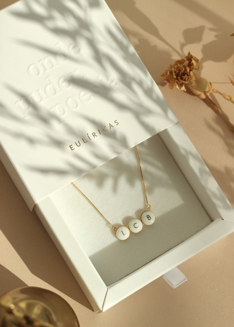 colar personalizado iniciais