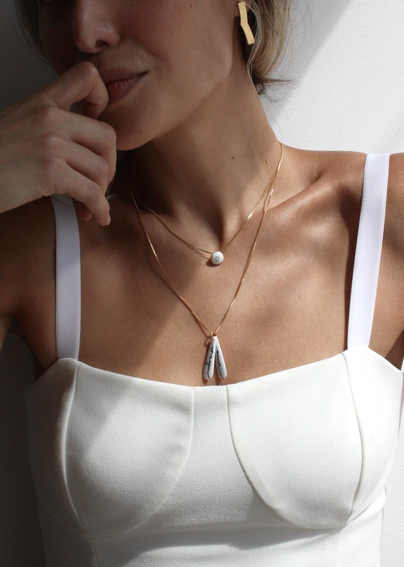 colar coragem amor porcelana | necklace courage love porcelain